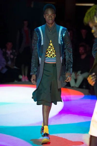 Look 12